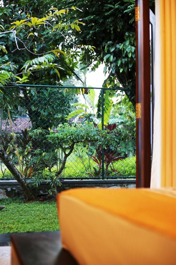 Triple Edge Villa Unawatuna Esterno foto
